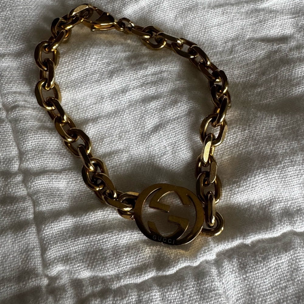 Gucci Gold Tone Logo Chain Bracelet